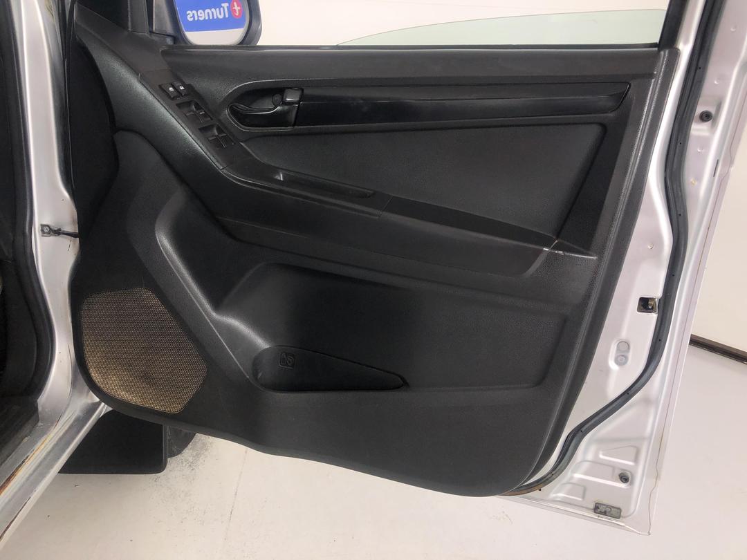 Photo '15' of Isuzu D-MAX