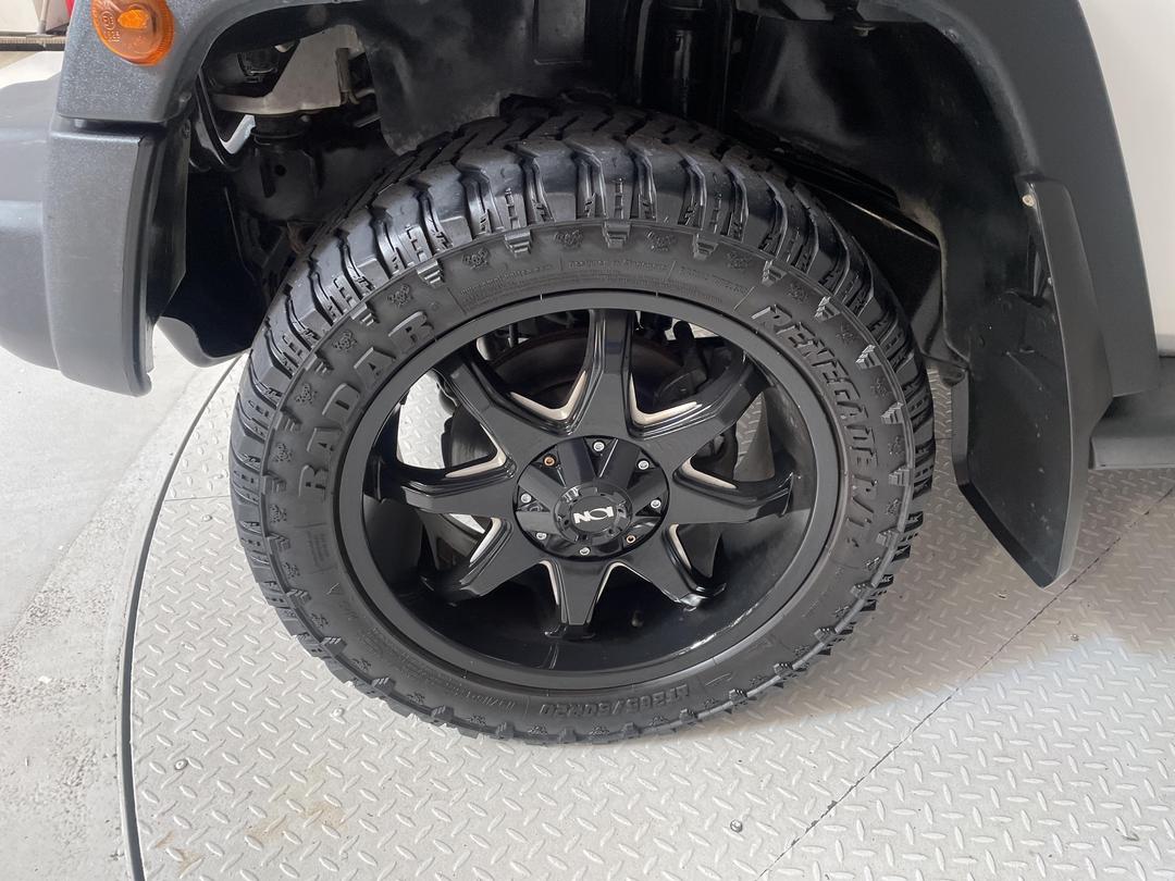 Photo '10' of Jeep Wrangler