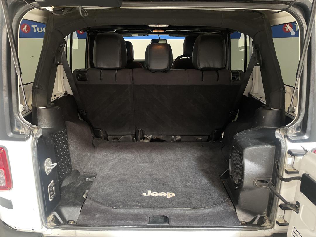 Photo '14' of Jeep Wrangler