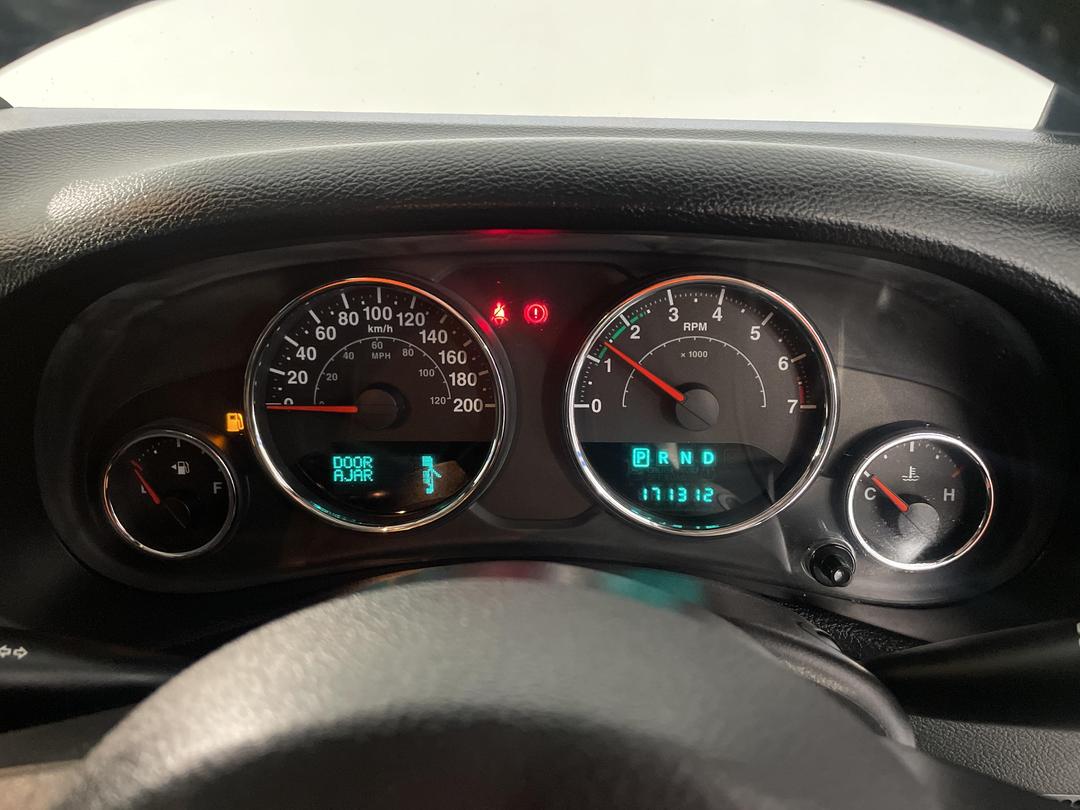 Photo '21' of Jeep Wrangler