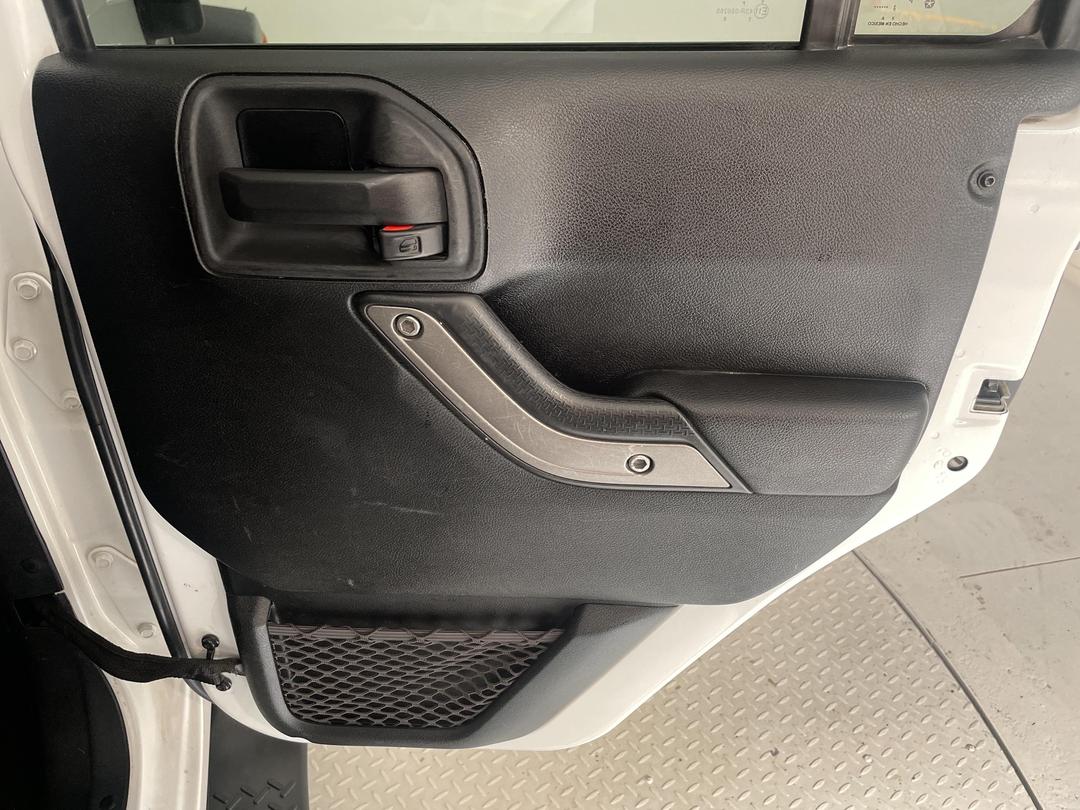 Photo '19' of Jeep Wrangler