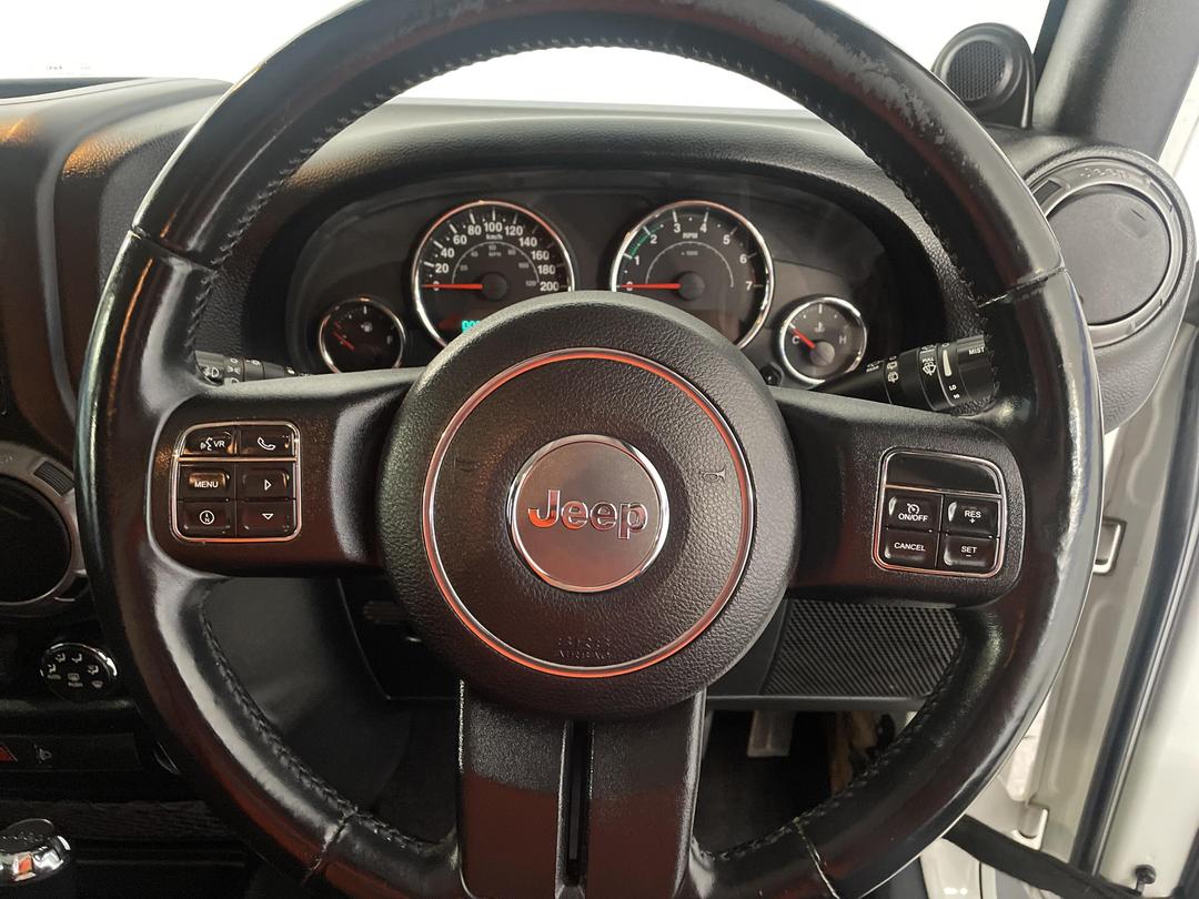 Photo '26' of Jeep Wrangler