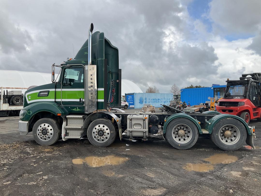 Photo '7' of KENWORTH T 408 Tractor Unit