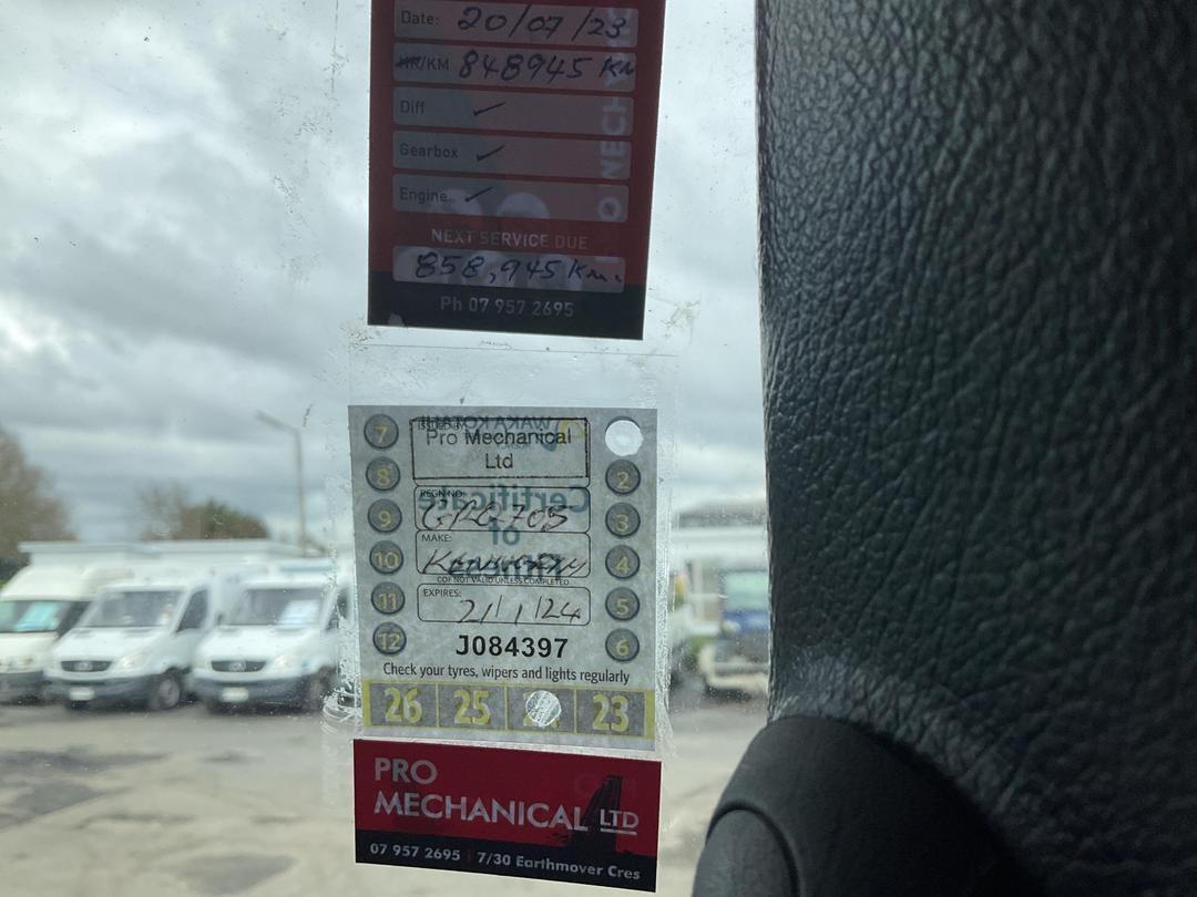 Photo '35' of KENWORTH T 408 Tractor Unit