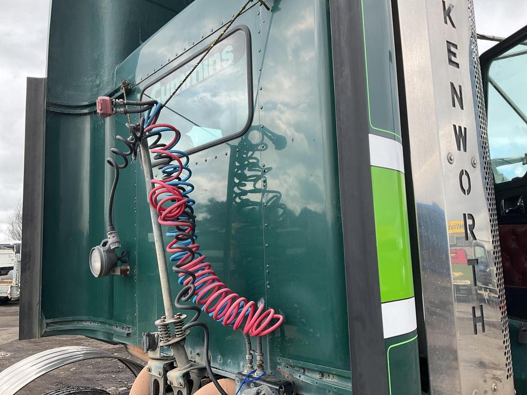 Photo '20' of KENWORTH T 408 Tractor Unit