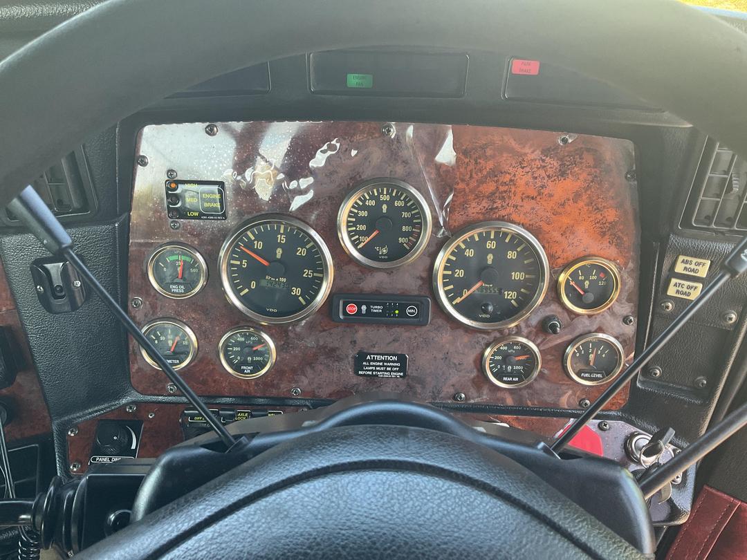 Photo '12' of KENWORTH T 408 Tractor Unit