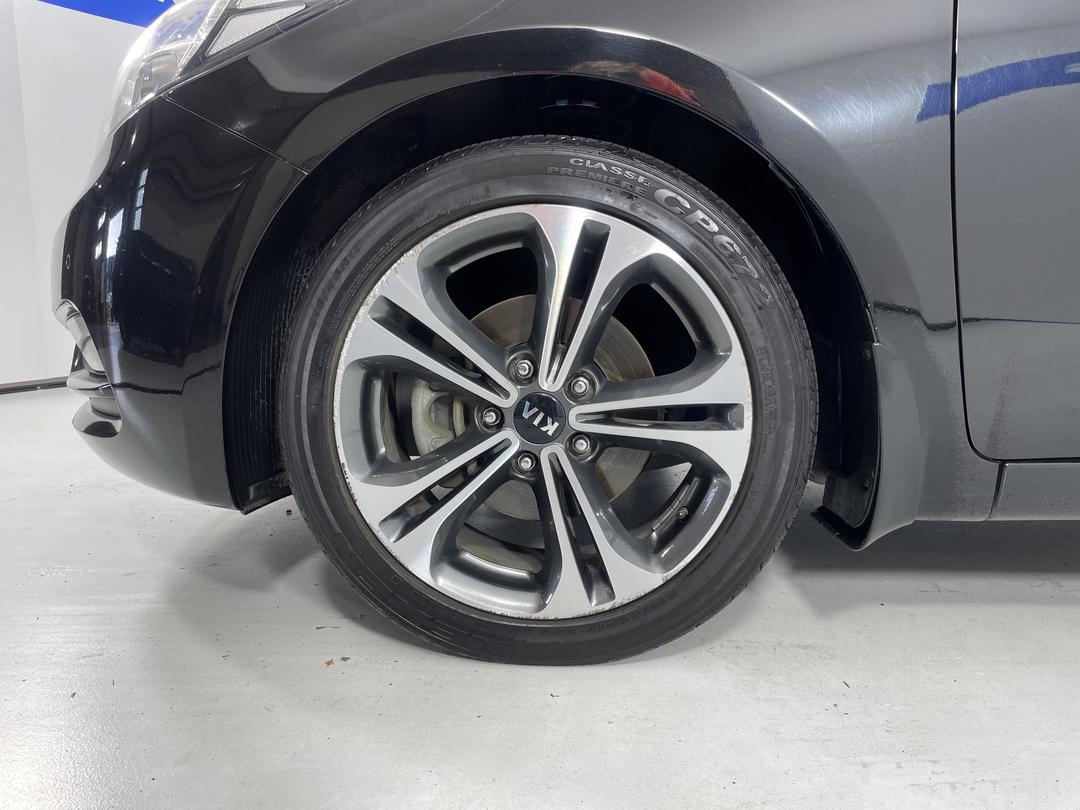 Photo '10' of KIA Cerato