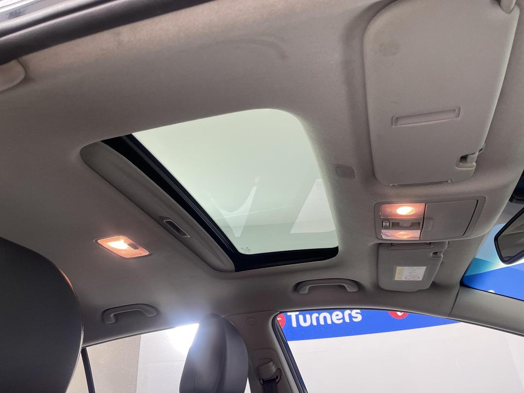 Photo '23' of KIA Cerato