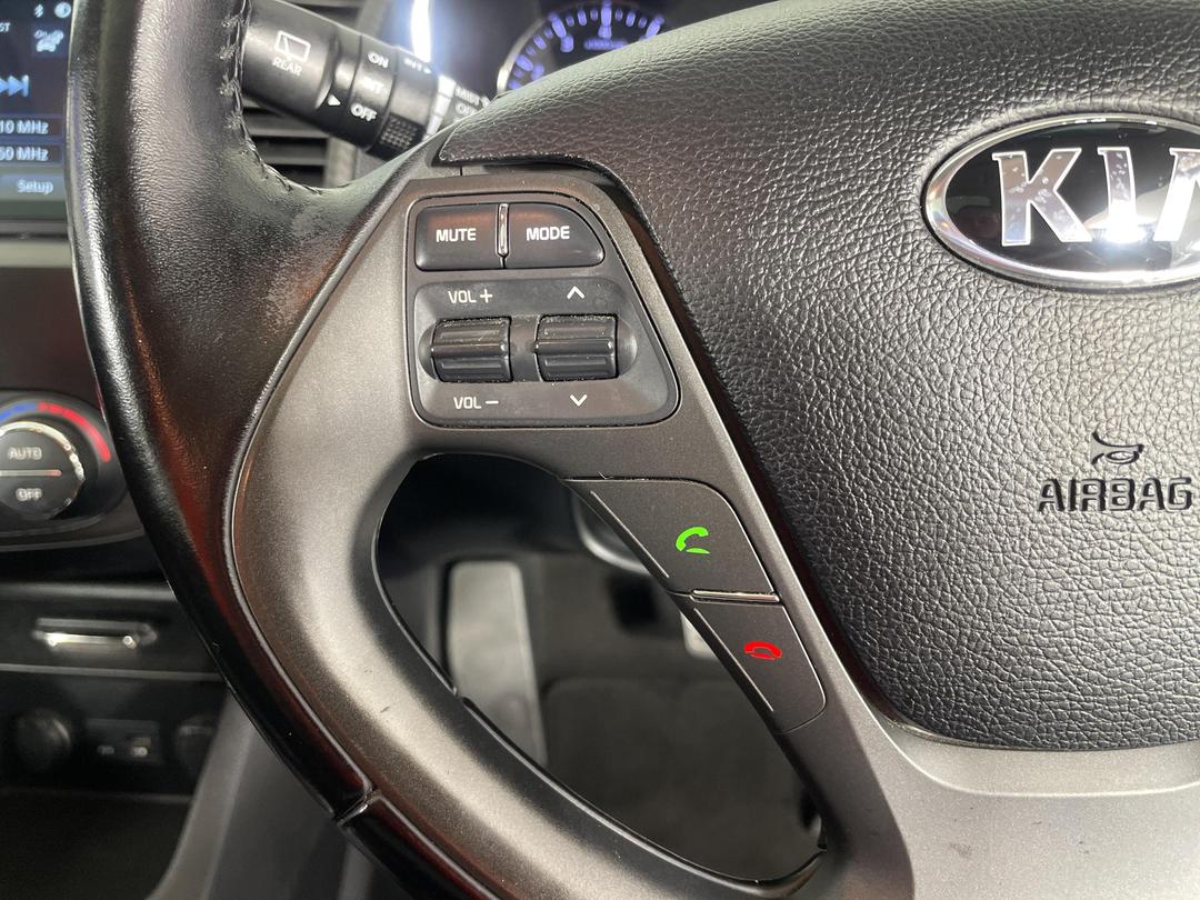 Photo '25' of KIA Cerato