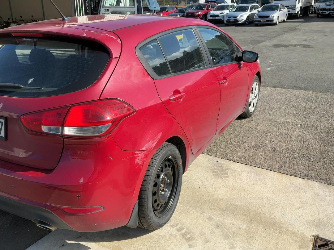 Photo '7' of KIA Cerato LX Photo '7' of KIA Cerato LX