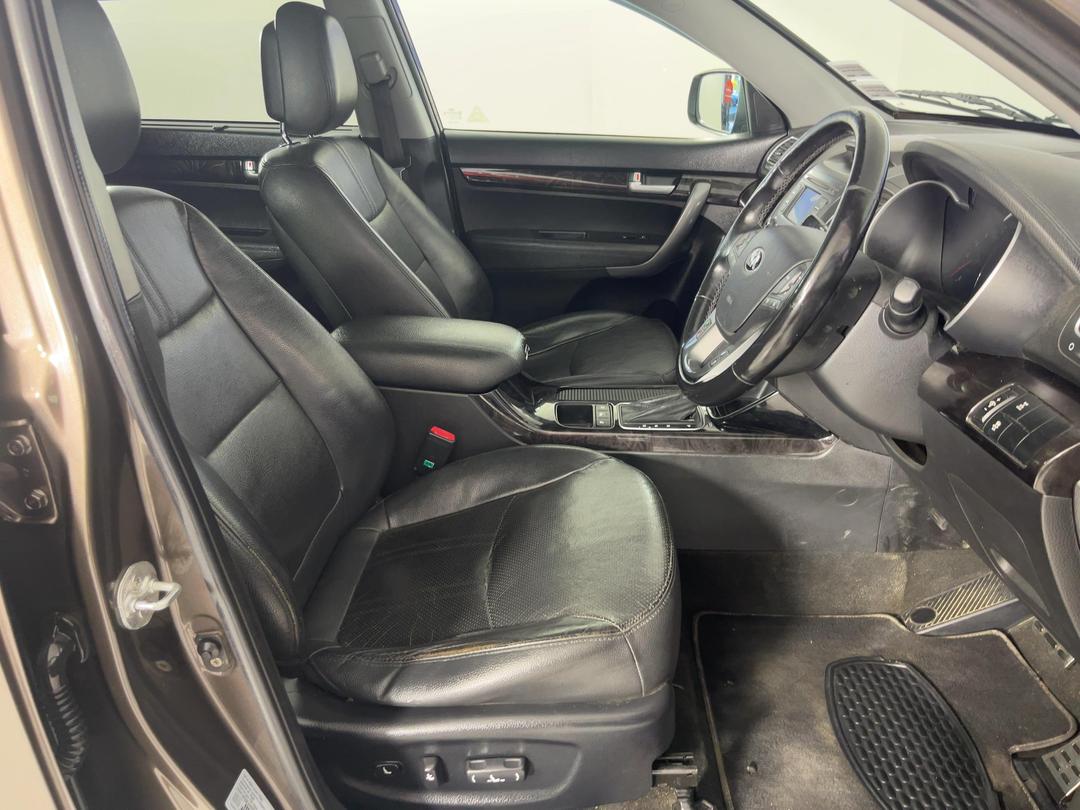 Photo '16' of KIA Sorento