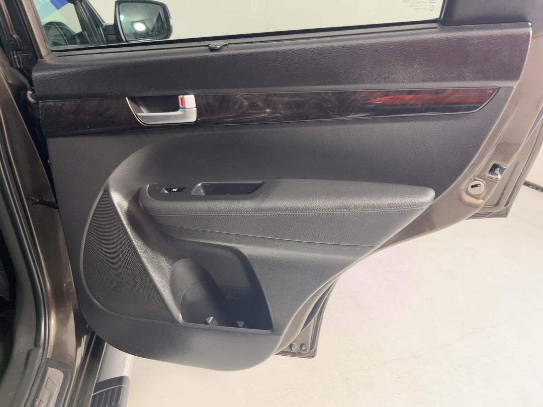 Photo '19' of KIA Sorento