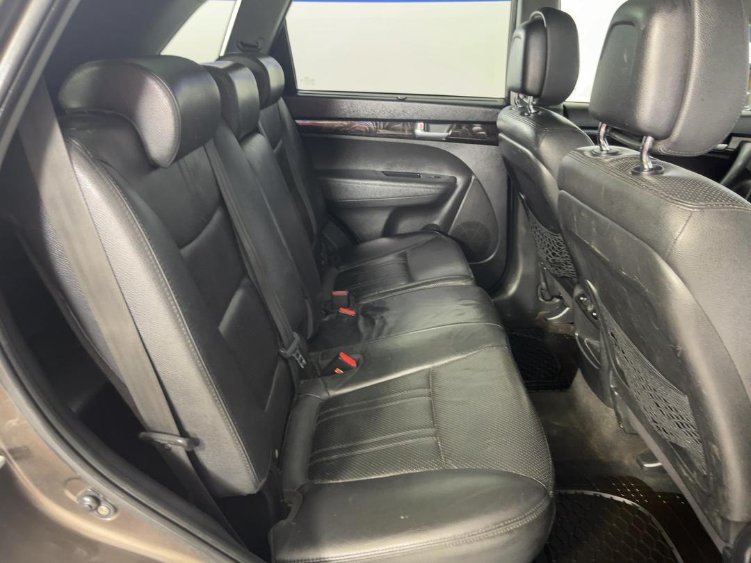 Photo '20' of KIA Sorento