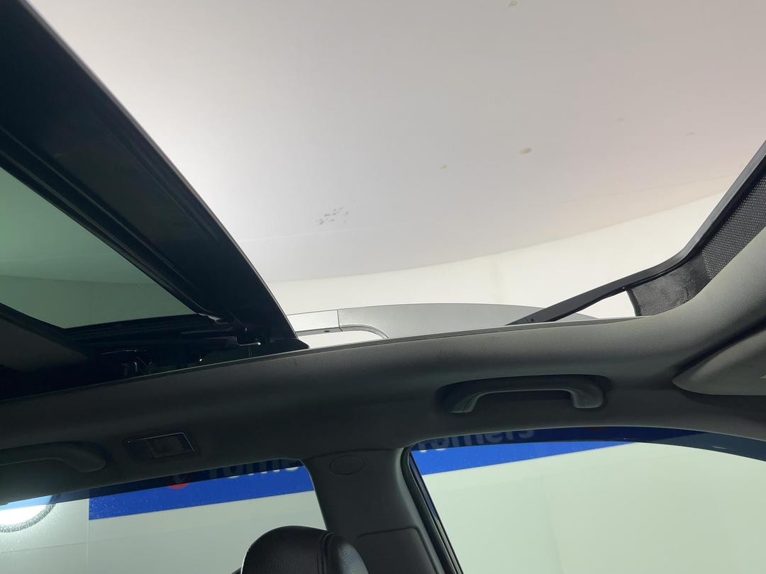 Photo '28' of KIA Sorento