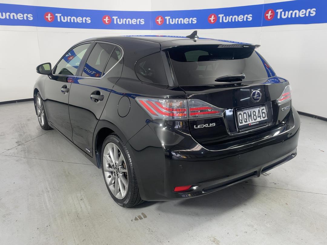 Photo '5' of Lexus CT200H