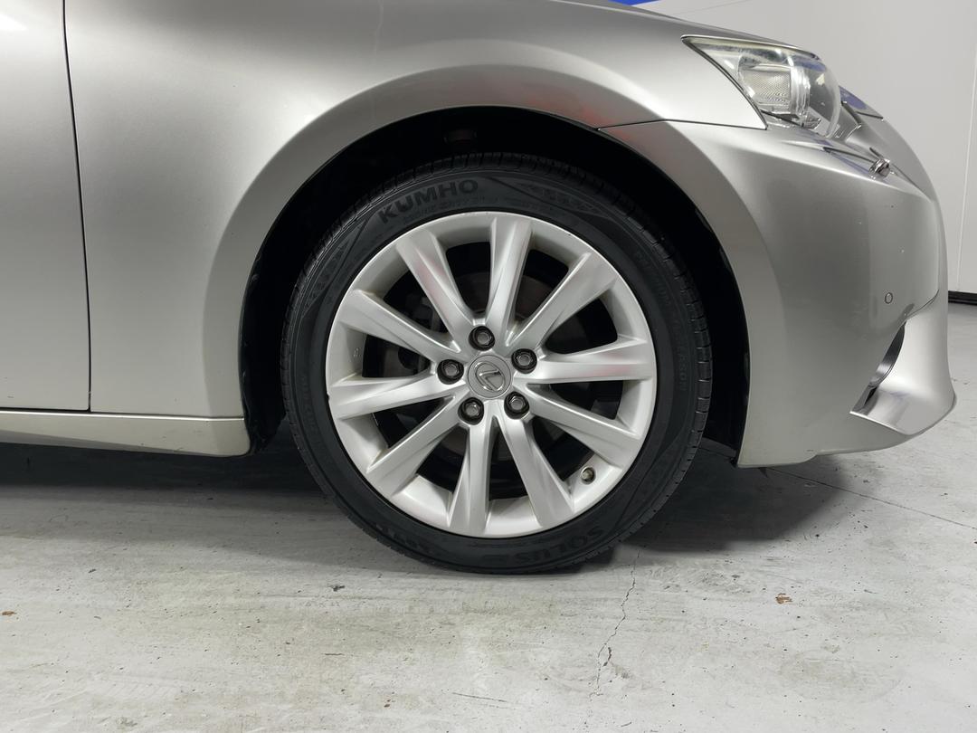 Photo '9' of Lexus IS250
