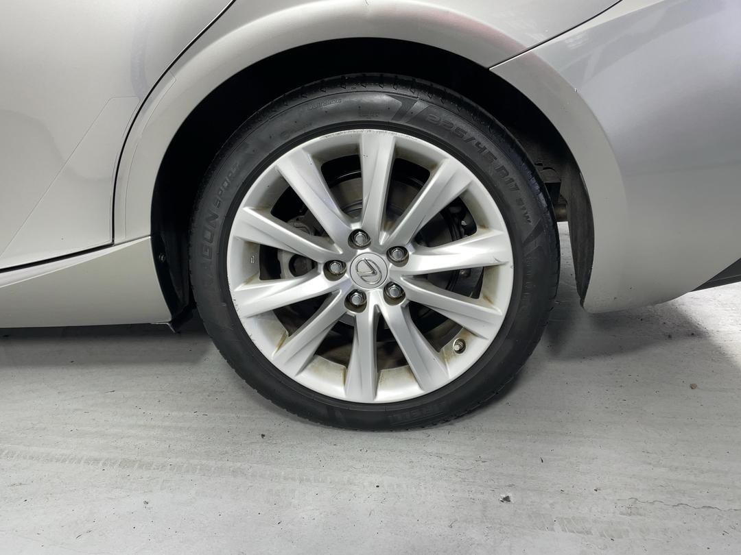 Photo '11' of Lexus IS250
