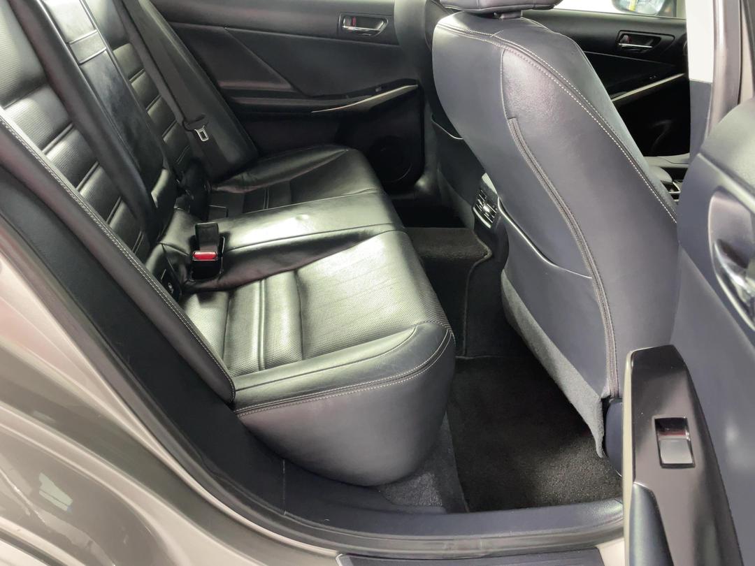 Photo '20' of Lexus IS250