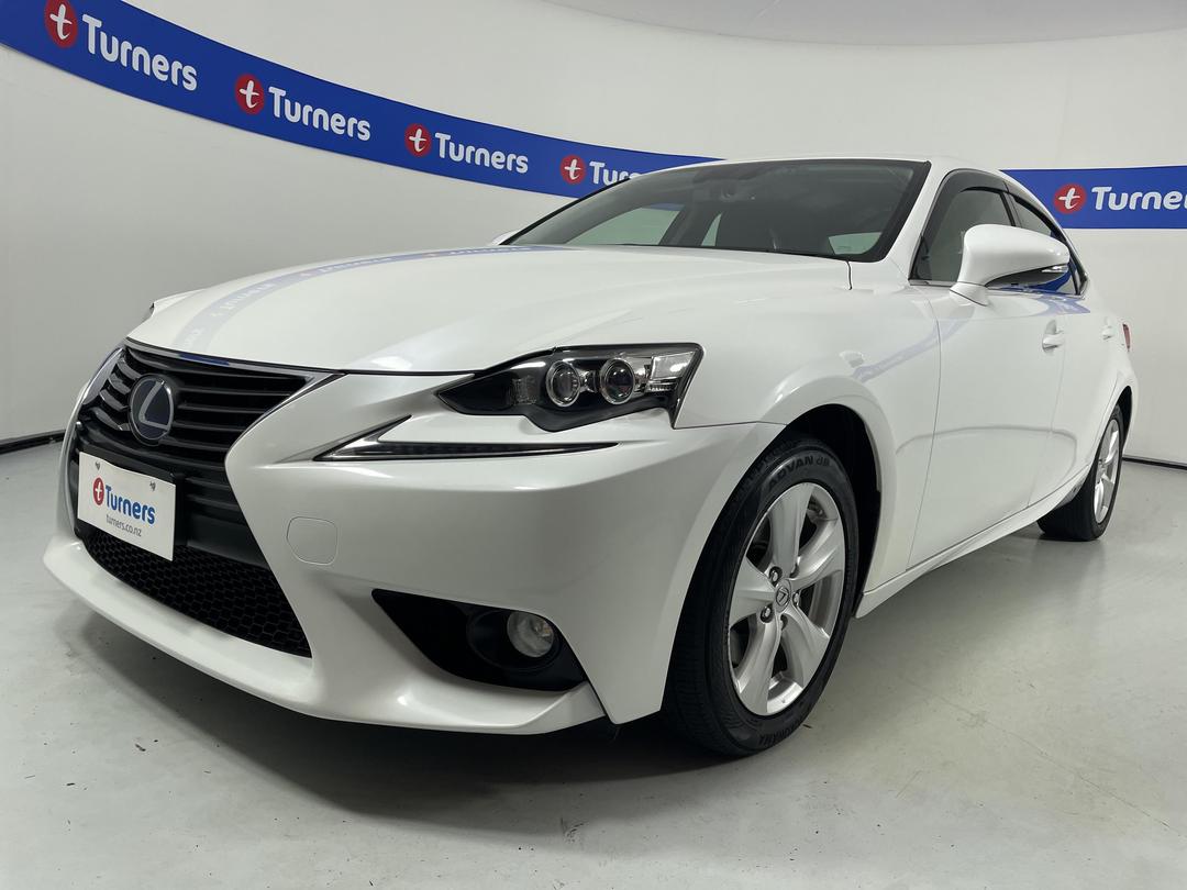 Photo '4' of Lexus IS300H
