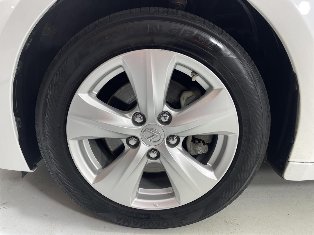 Photo '10' of Lexus IS300H