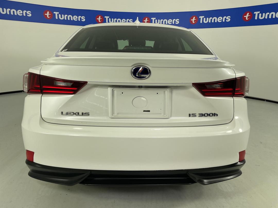 Photo '6' of Lexus IS300H