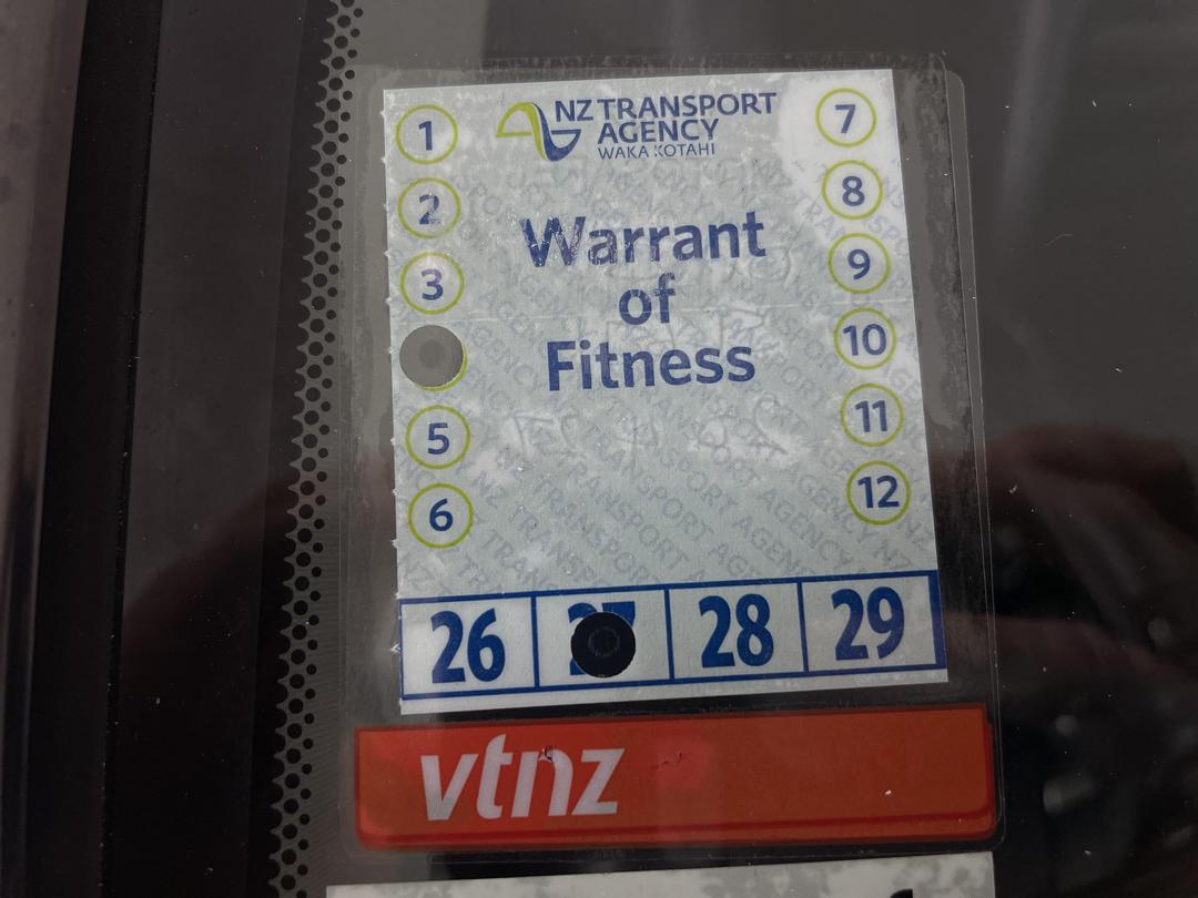 Photo '23' of Lexus IS300H