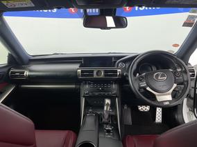 Photo '17' of Lexus IS300H