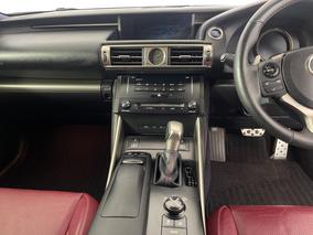 Photo '18' of Lexus IS300H