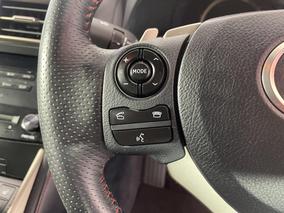 Photo '26' of Lexus IS300H
