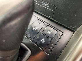 Photo '30' of Lexus IS300H