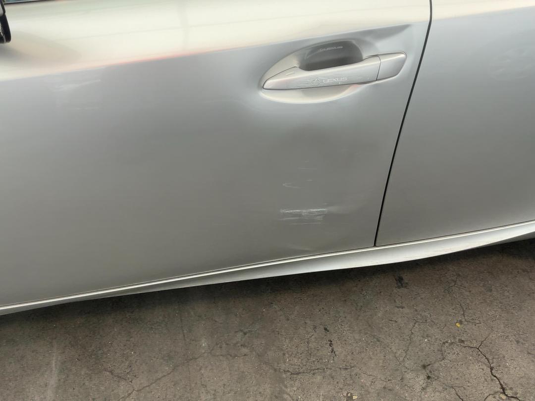 Photo '7' of Lexus IS300H