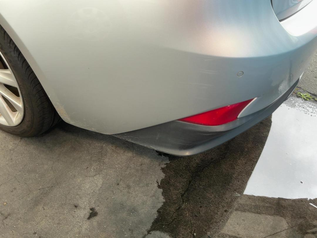 Photo '10' of Lexus IS300H