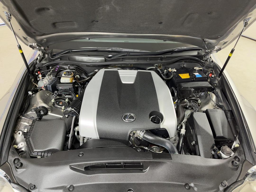 Photo '13' of Lexus IS350