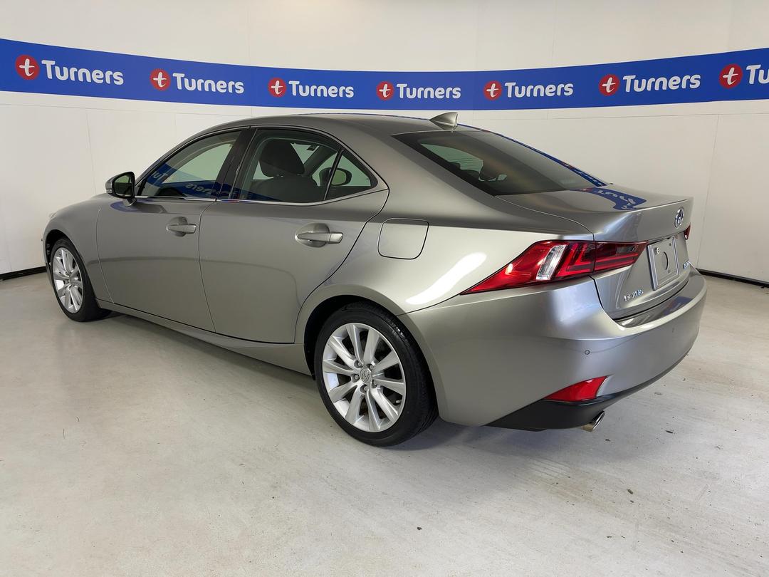 Photo '5' of Lexus IS350