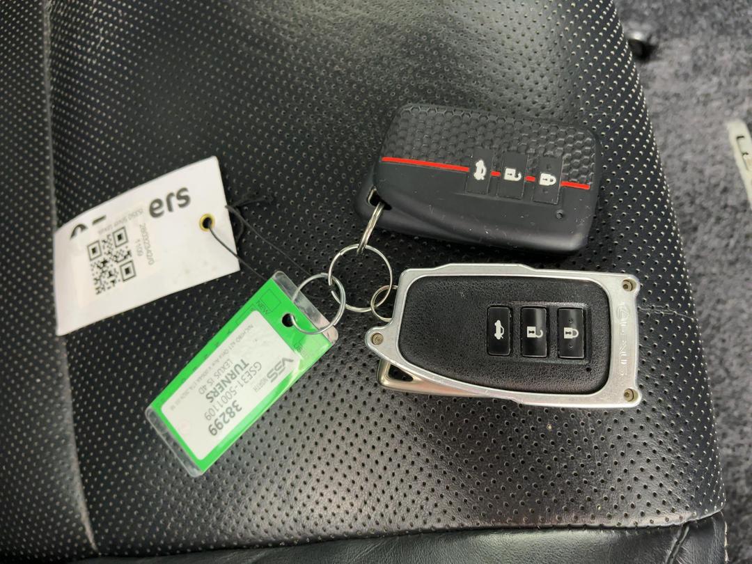 Photo '22' of Lexus IS350