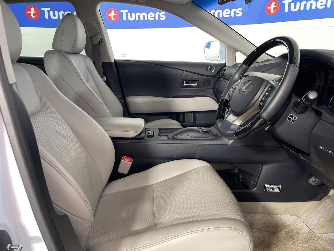 Photo '16' of Lexus RX450H