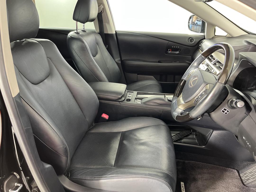 Photo '16' of Lexus RX450H