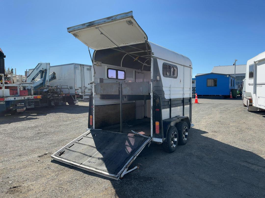 Photo '10' of Mane Floats Horse Float - Tandem