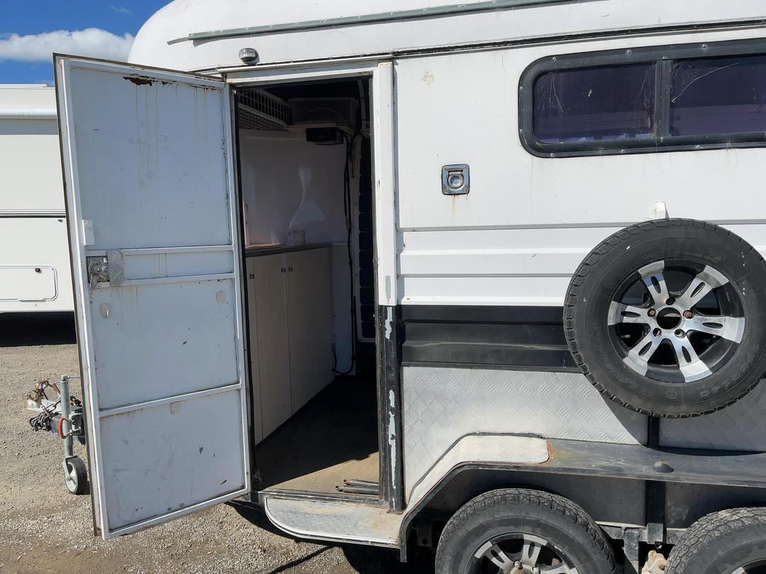 Photo '13' of Mane Floats Horse Float - Tandem