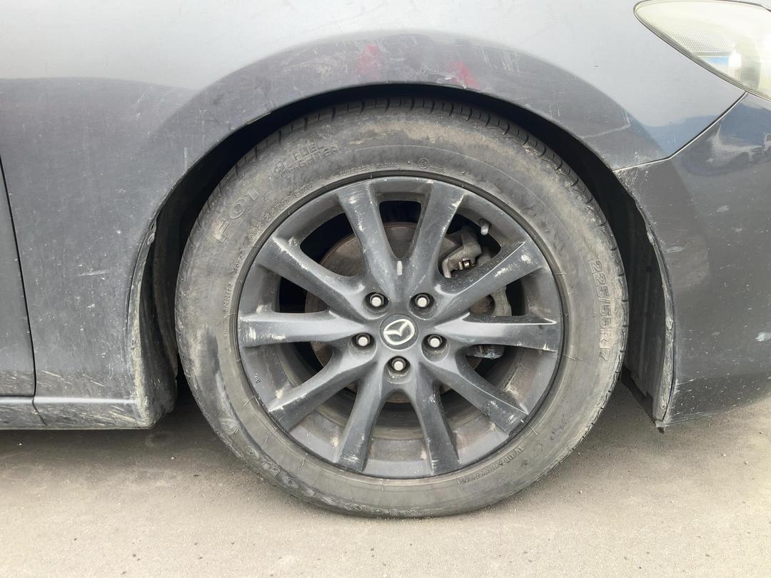 Photo '7' of Mazda Atenza