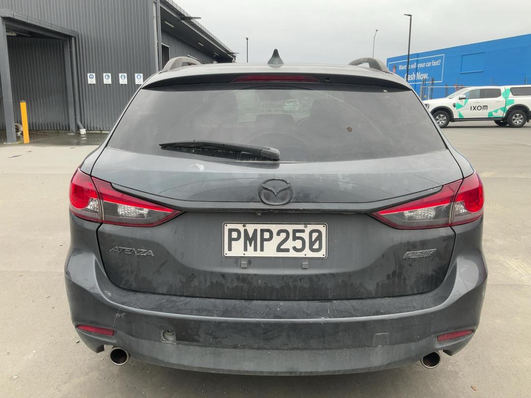 Photo '5' of Mazda Atenza