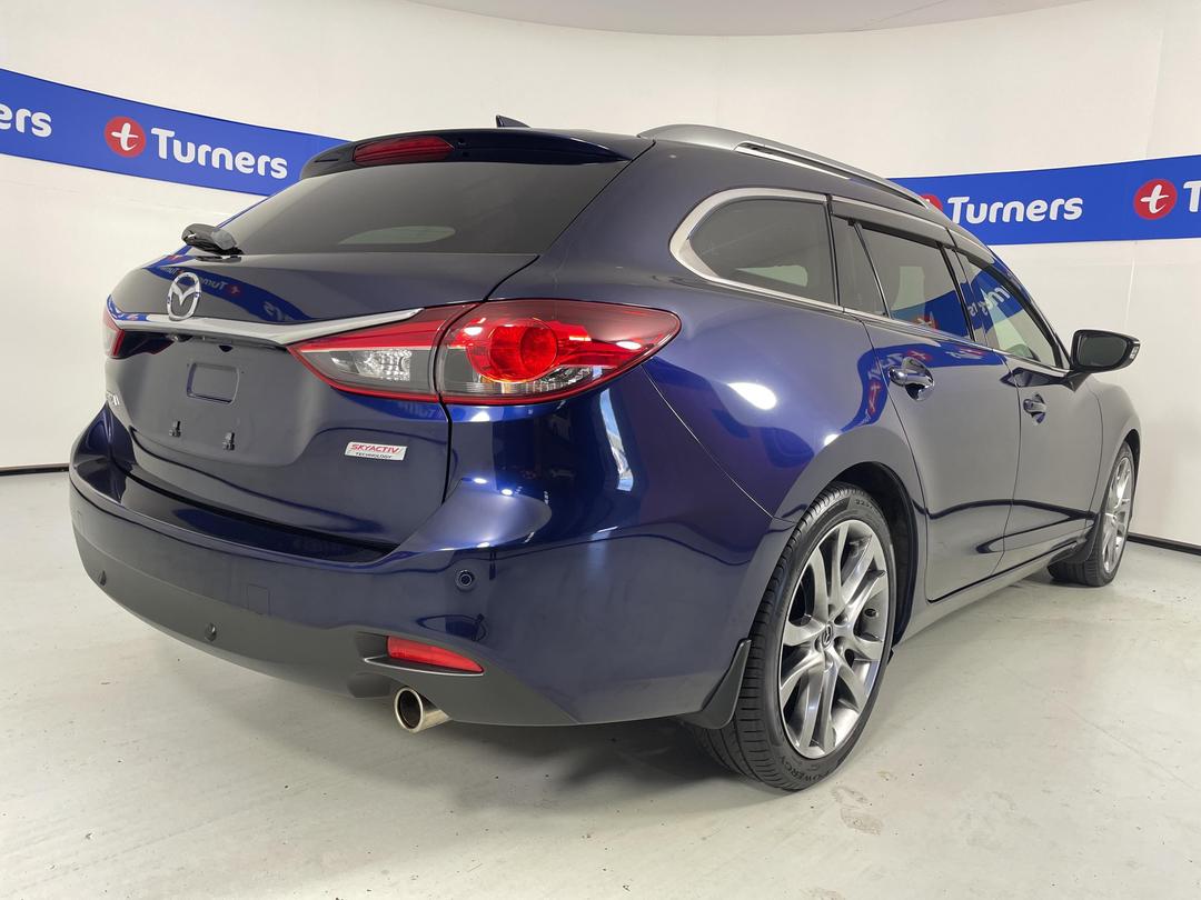 Photo '7' of Mazda Atenza