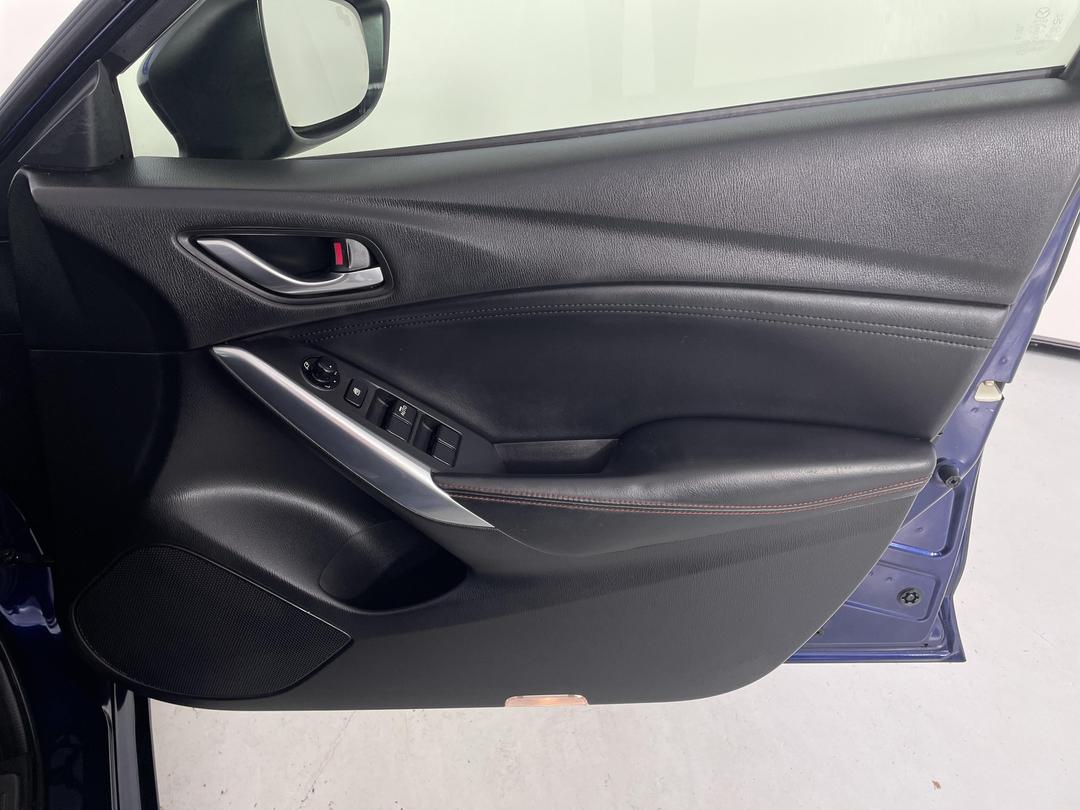 Photo '15' of Mazda Atenza