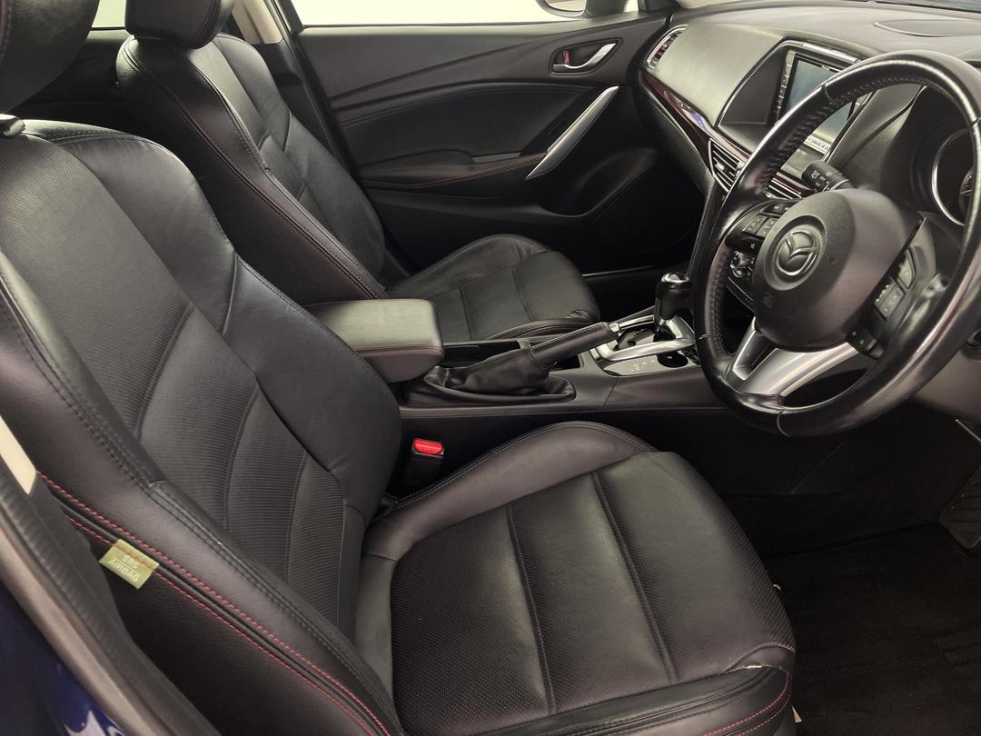 Photo '16' of Mazda Atenza