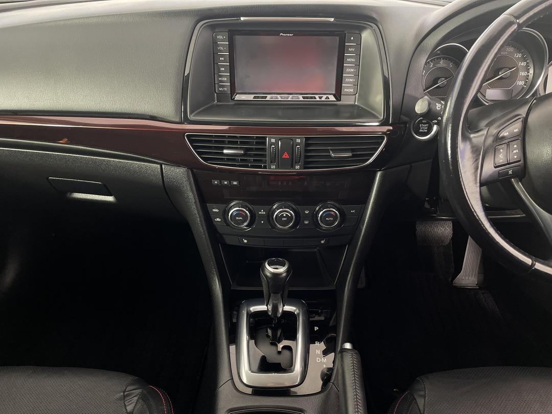 Photo '18' of Mazda Atenza