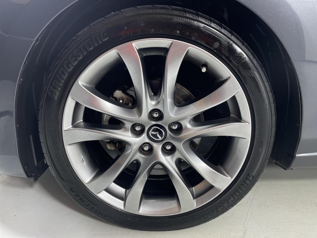 Photo '10' of Mazda Atenza