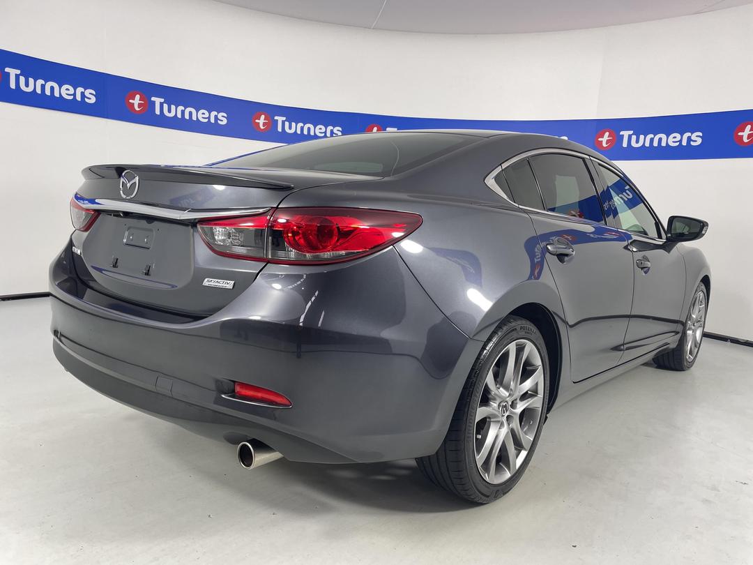 Photo '7' of Mazda Atenza