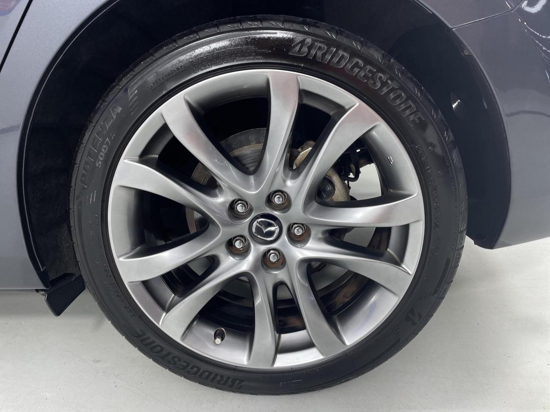 Photo '11' of Mazda Atenza