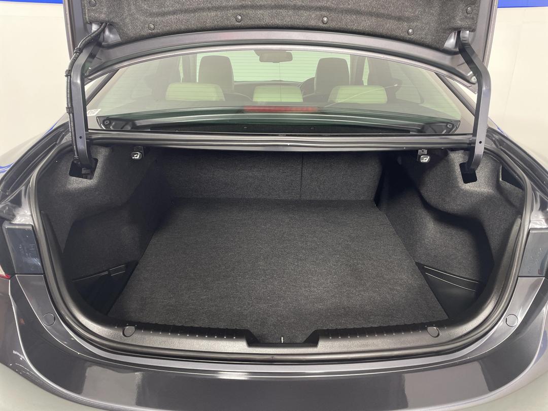 Photo '14' of Mazda Atenza