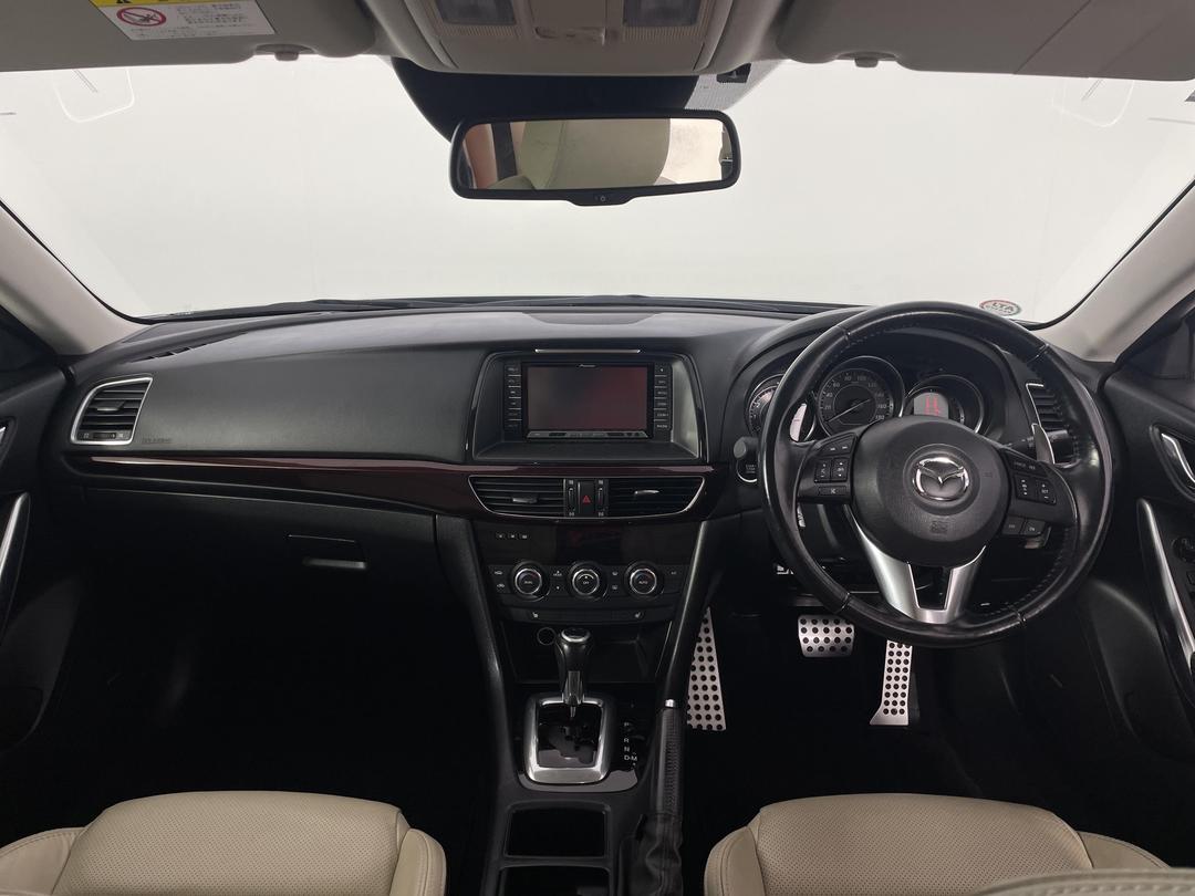 Photo '17' of Mazda Atenza